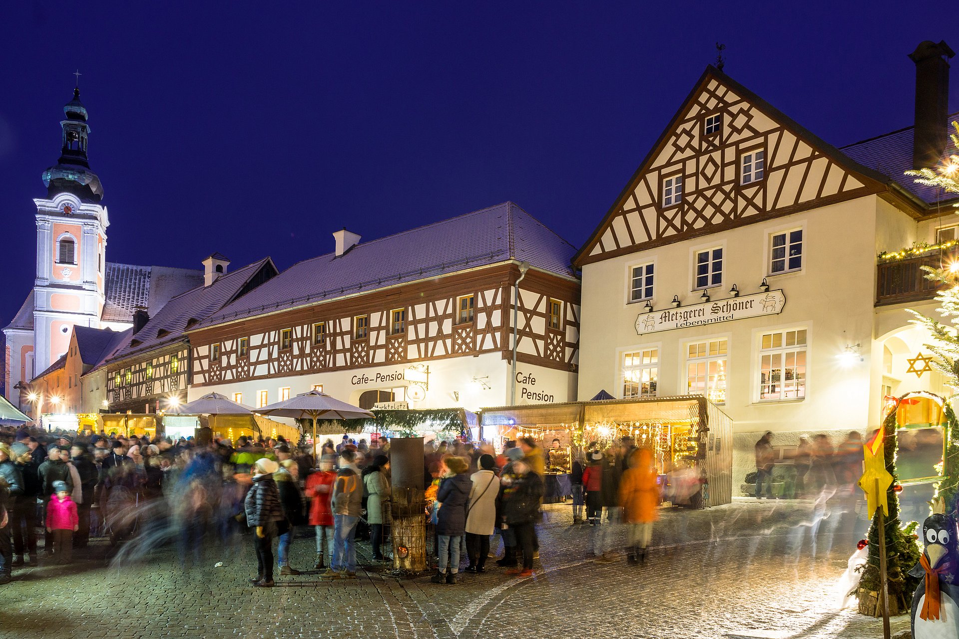 Kunsthandwerklicher Weihnachtsmarkt Bad Neualbenreuth