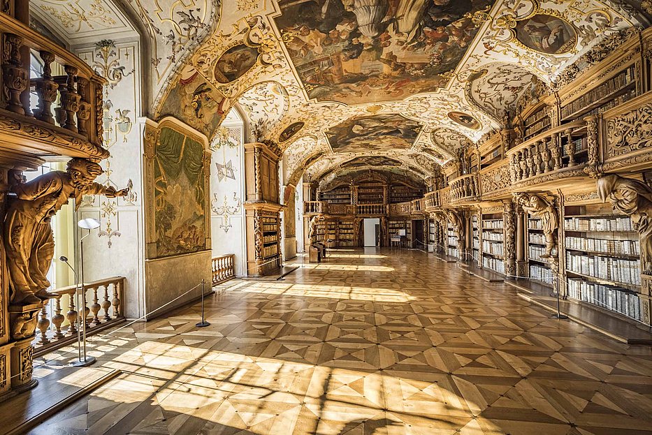 Die prachtvolle Stiftsbibliothek der Abtei Waldsassen