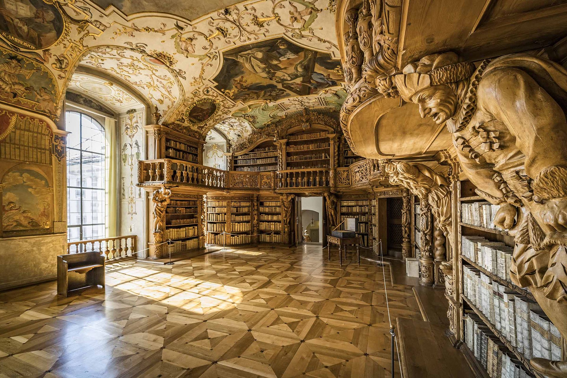 Die prachtvolle Stiftsbibliothek der Abtei Waldsassen