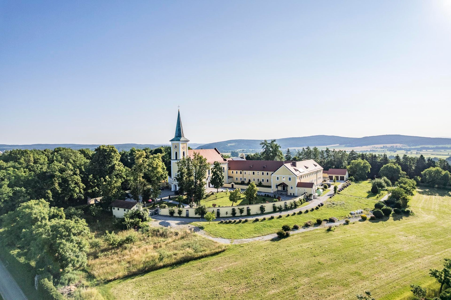 Dreifaltigkeitskirche und Kloster Miesberg